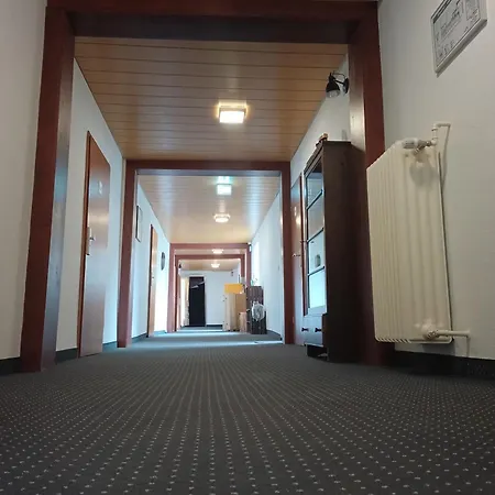 Hotel Mooi Garni 3*