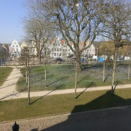 Hotel Mooi Garni 3*