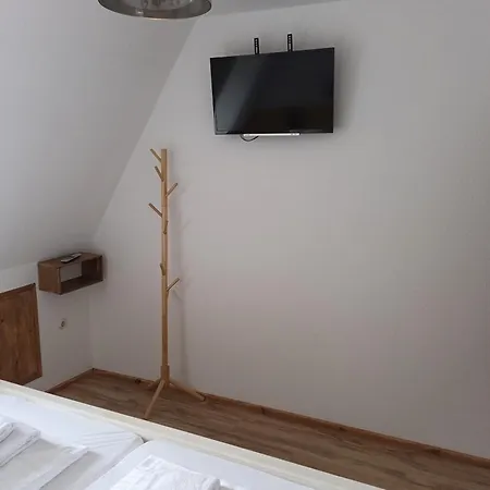 Hotel Mooi Garni 3*