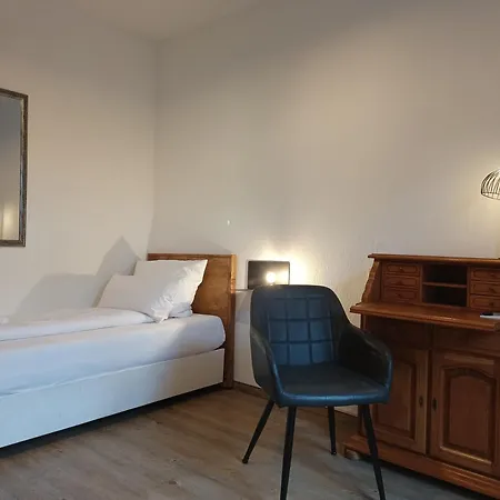 Otel Mooi Garni 3*