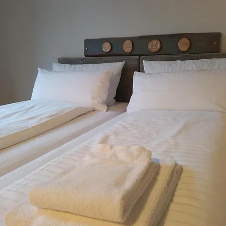 Hotel Mooi Garni 3*