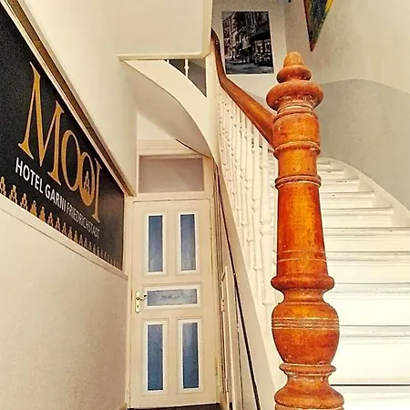 Mooi Garni מלון