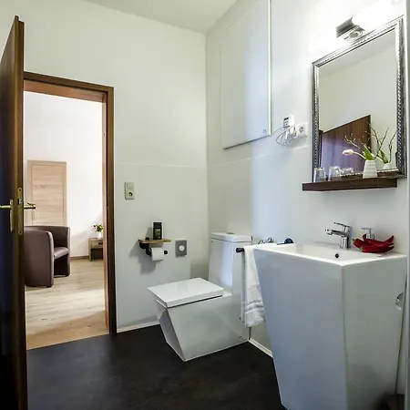 Mooi Garni Hotel 3*